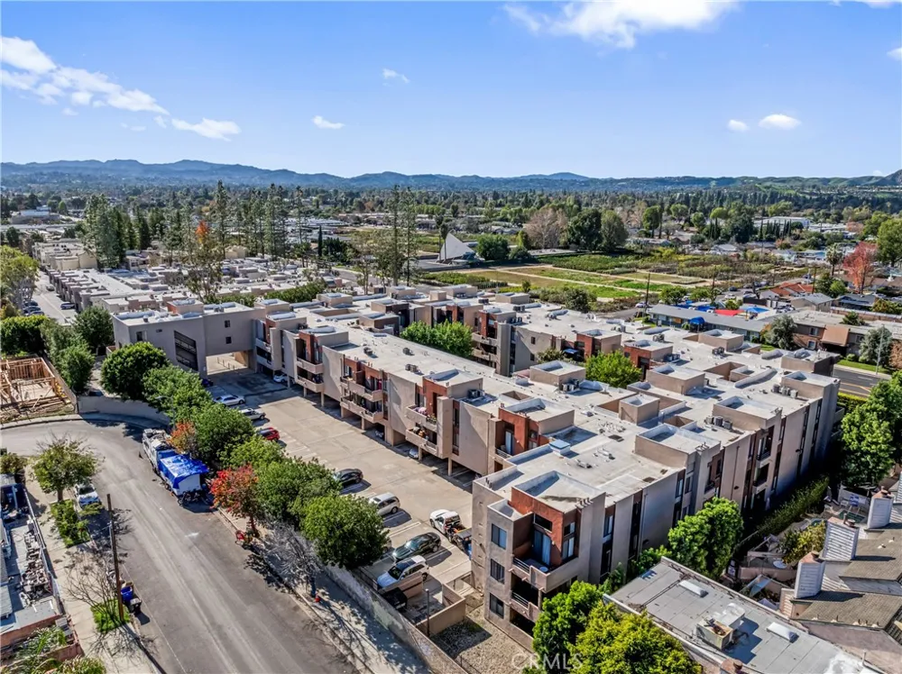 7826 Topanga Canyon Blvd #308 Canoga Park, CA 91304