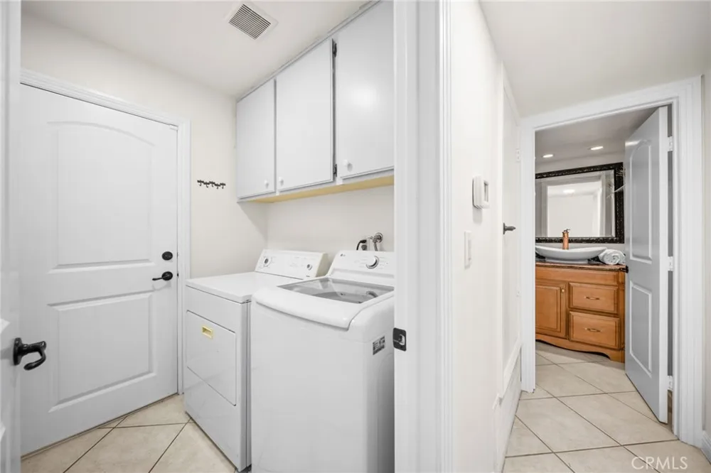 731 Langer Placentia, CA 92870