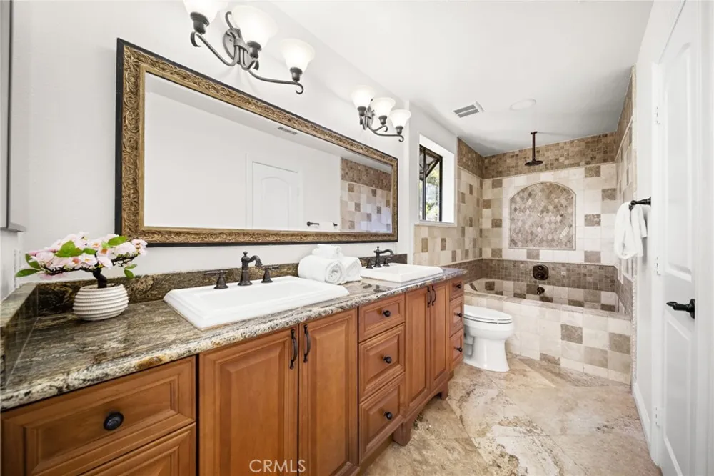 731 Langer Placentia, CA 92870