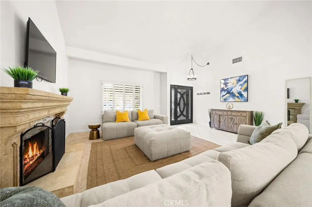 731 Langer Placentia, CA 92870