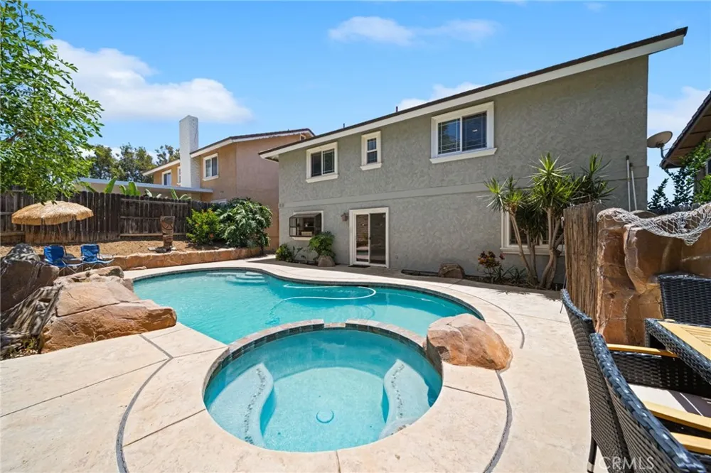 731 Langer Placentia, CA 92870