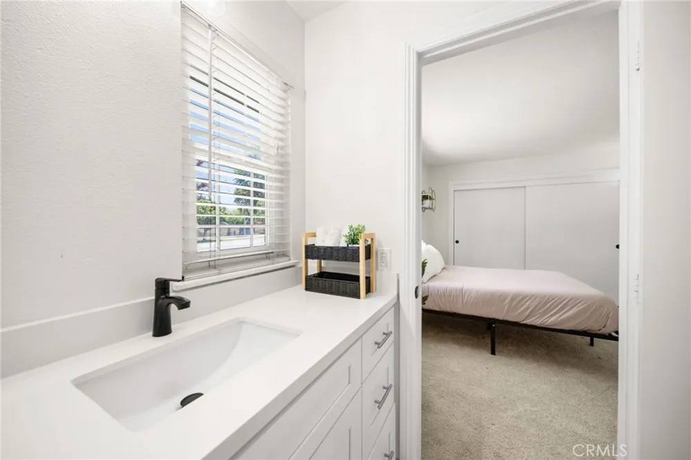 731 Langer Placentia, CA 92870