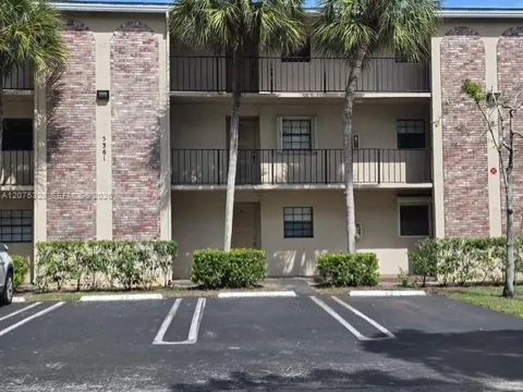 3361 NW 85th Ave #305