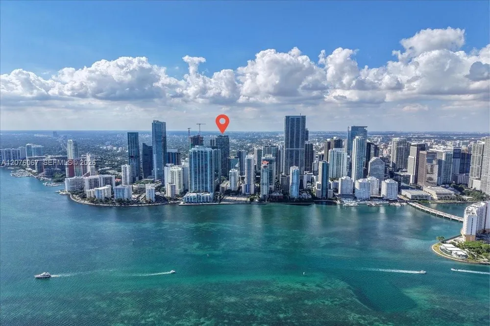 1300 SE Miami Ave #UPH3 Miami, FL 33130