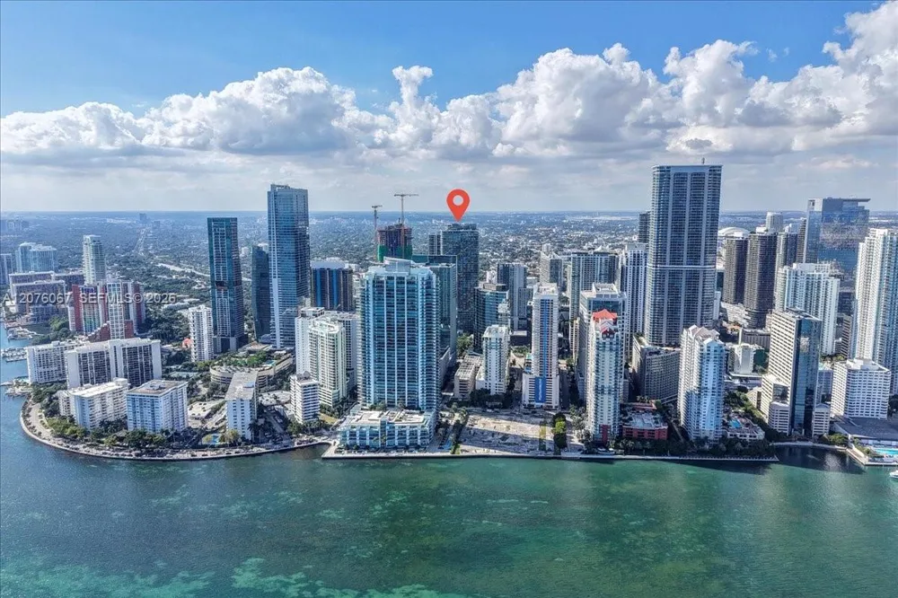 1300 SE Miami Ave #UPH3 Miami, FL 33130