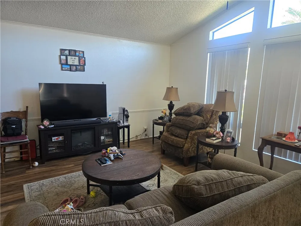 25492 Browca Hemet, CA 92544