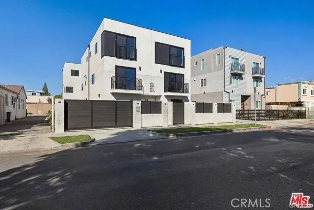 14165 Erwin Street #A Valley Glen, CA 91401