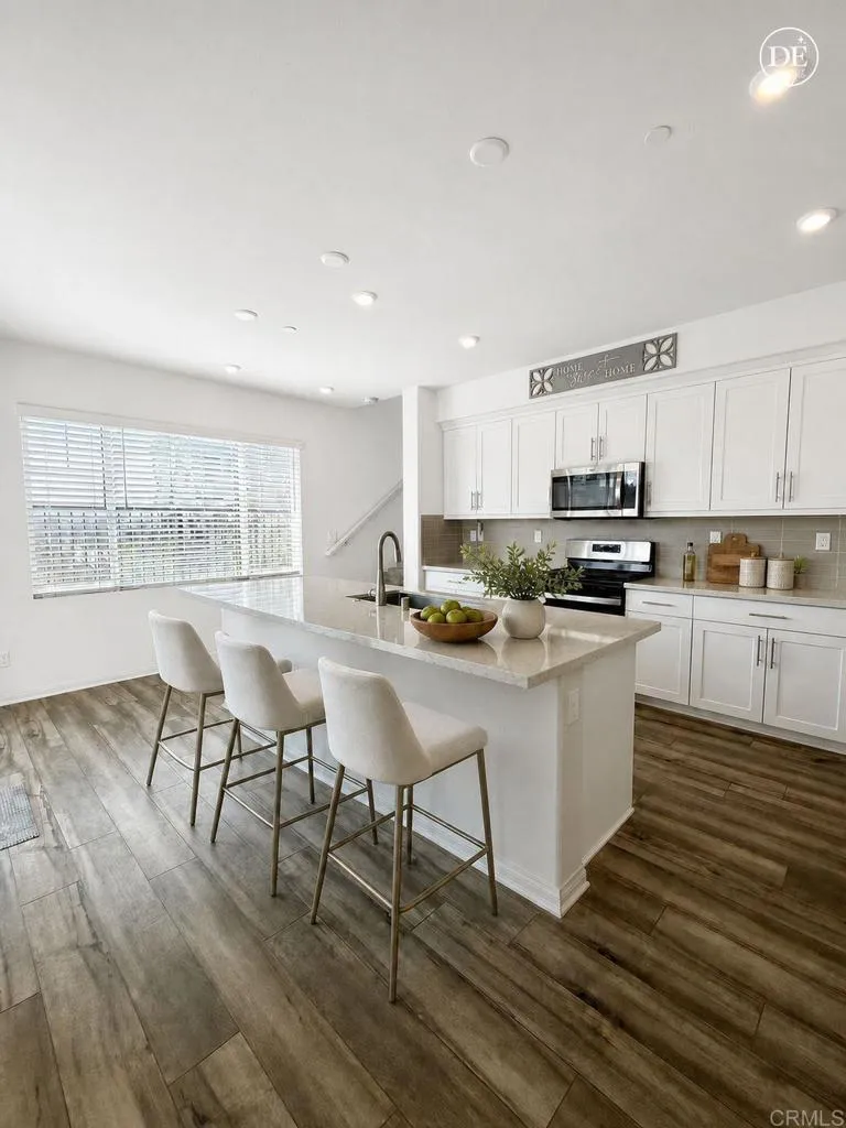 1528 Wingwood Lane Vista, CA 92083