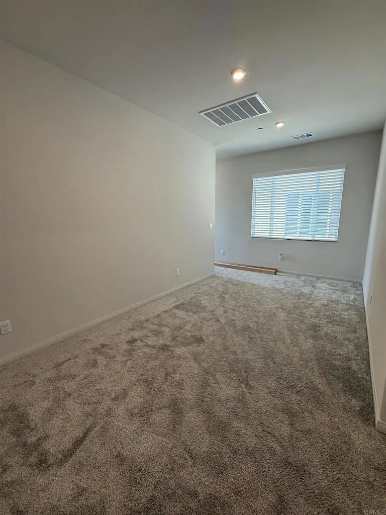 1528 Wingwood Lane Vista, CA 92083