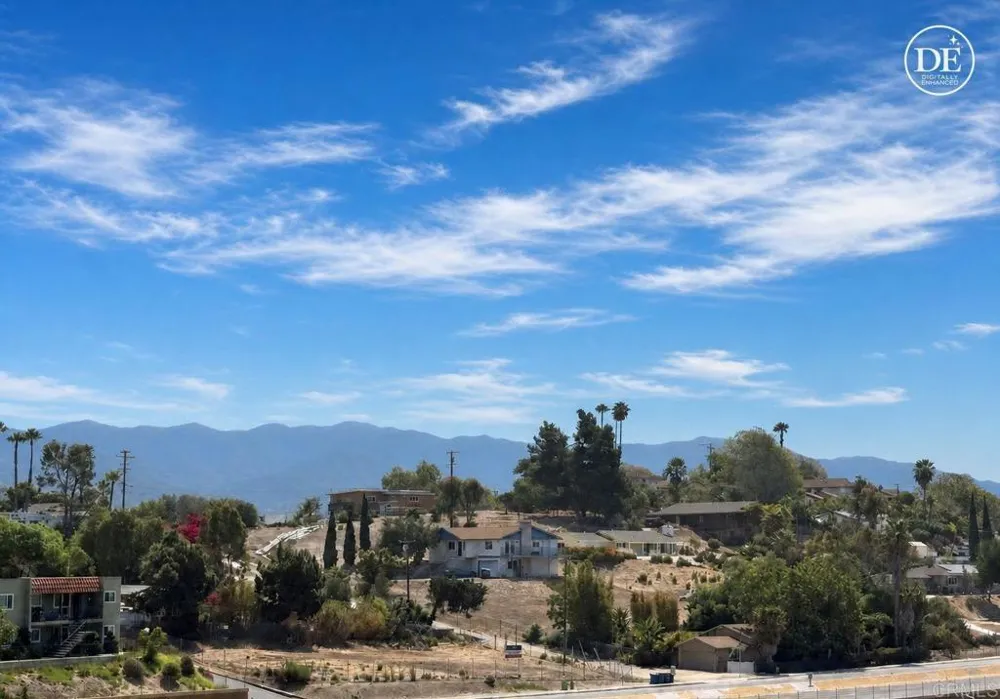 1528 Wingwood Lane Vista, CA 92083