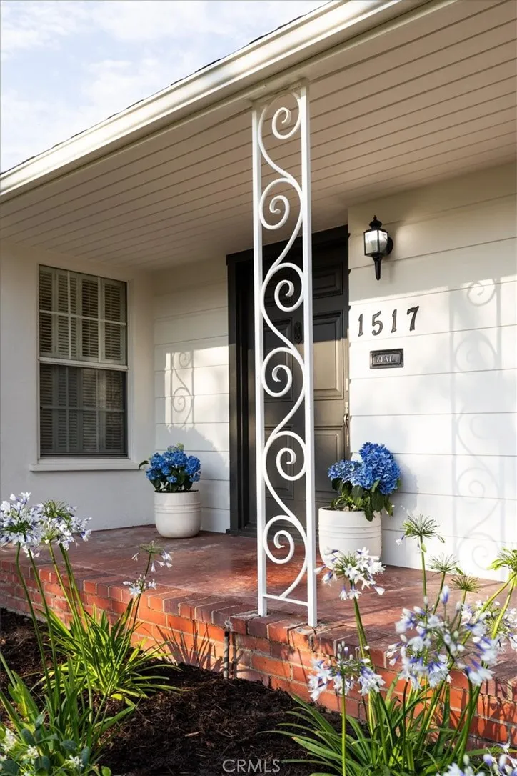 1517 Freeman Street Santa Ana, CA 92706