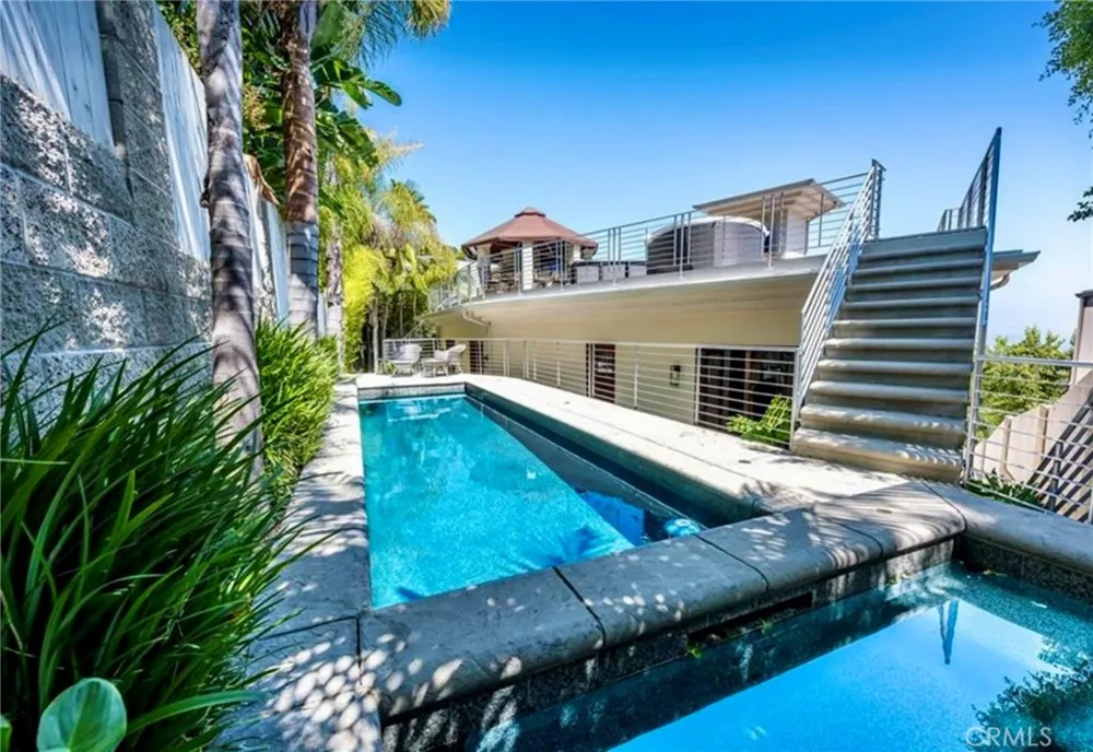 8827 Evanview Los Angeles, CA 90069