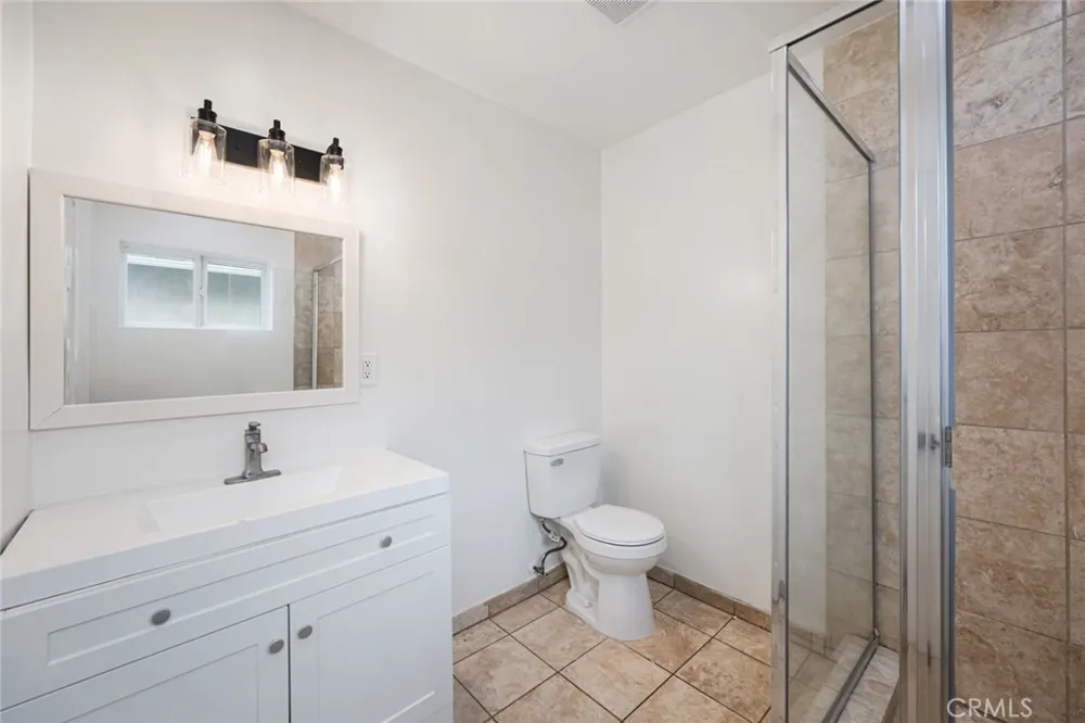 15147 Otsego Sherman Oaks, CA 91403