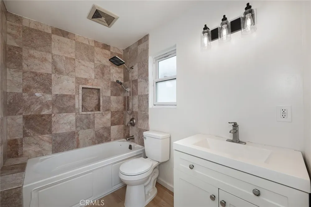 15147 Otsego Sherman Oaks, CA 91403