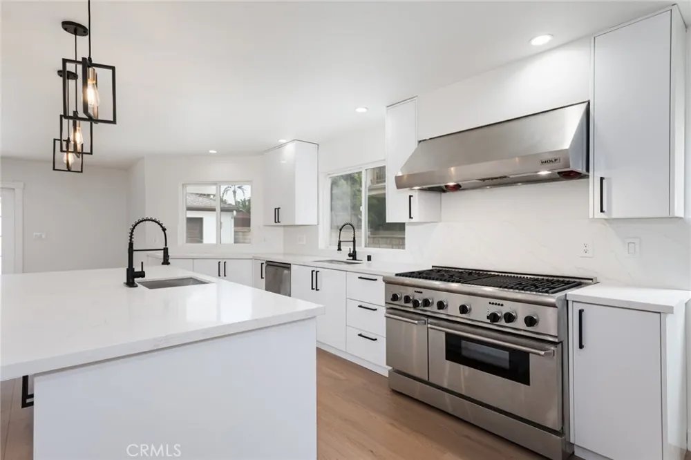 15147 Otsego Sherman Oaks, CA 91403