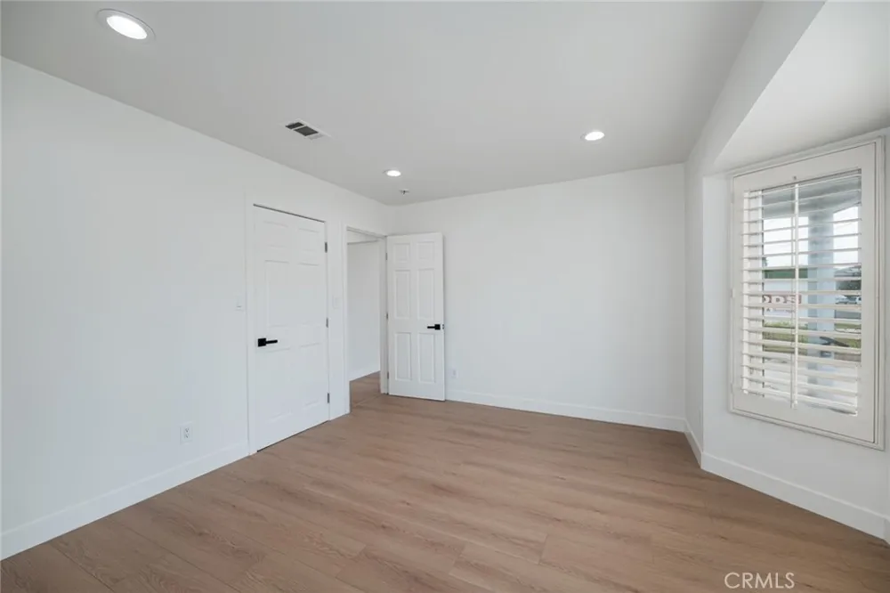 15147 Otsego Sherman Oaks, CA 91403