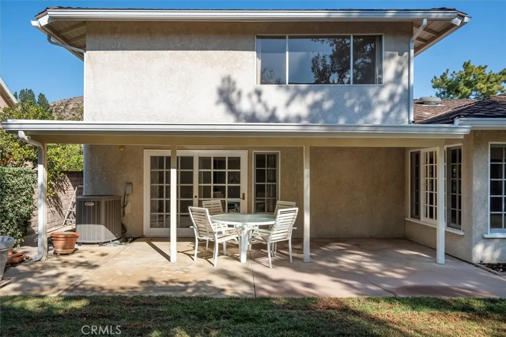 19100 Castlebay Lane Porter Ranch, CA 91326