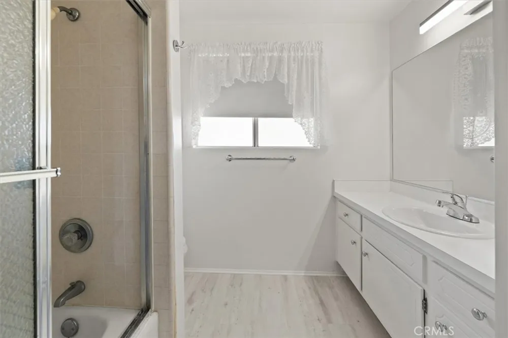 19100 Castlebay Lane Porter Ranch, CA 91326