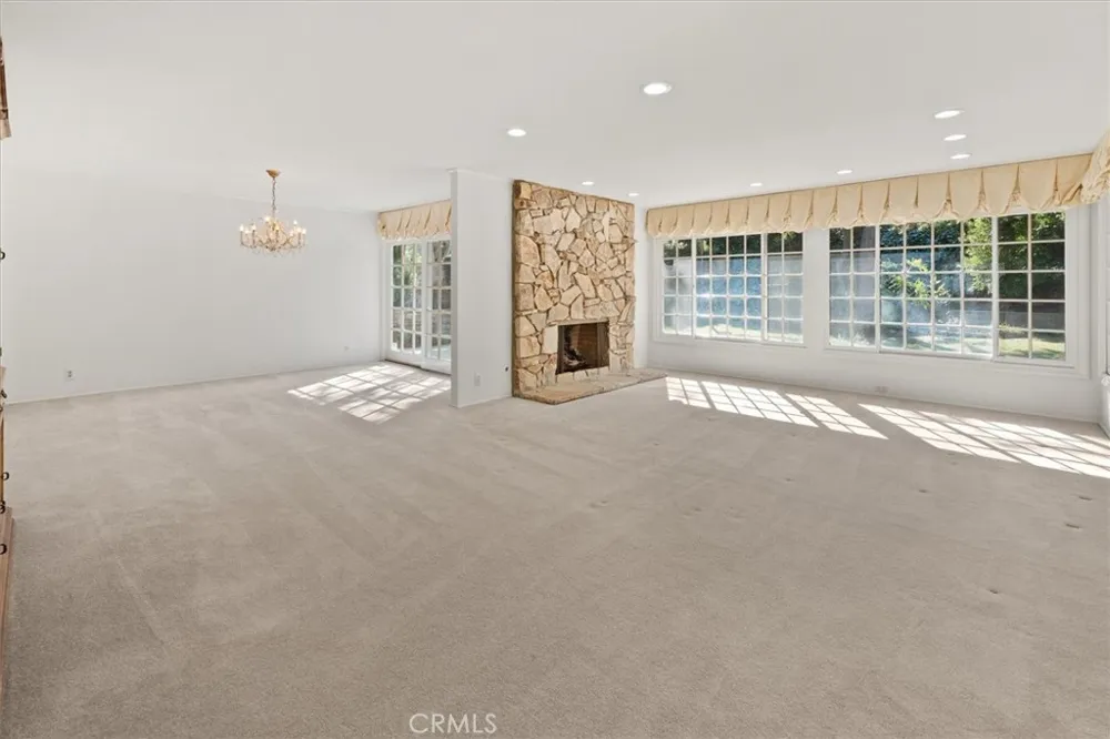 19100 Castlebay Lane Porter Ranch, CA 91326