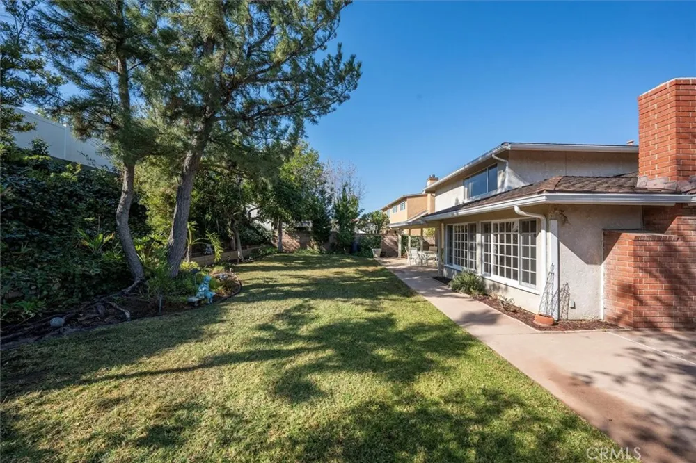 19100 Castlebay Lane Porter Ranch, CA 91326