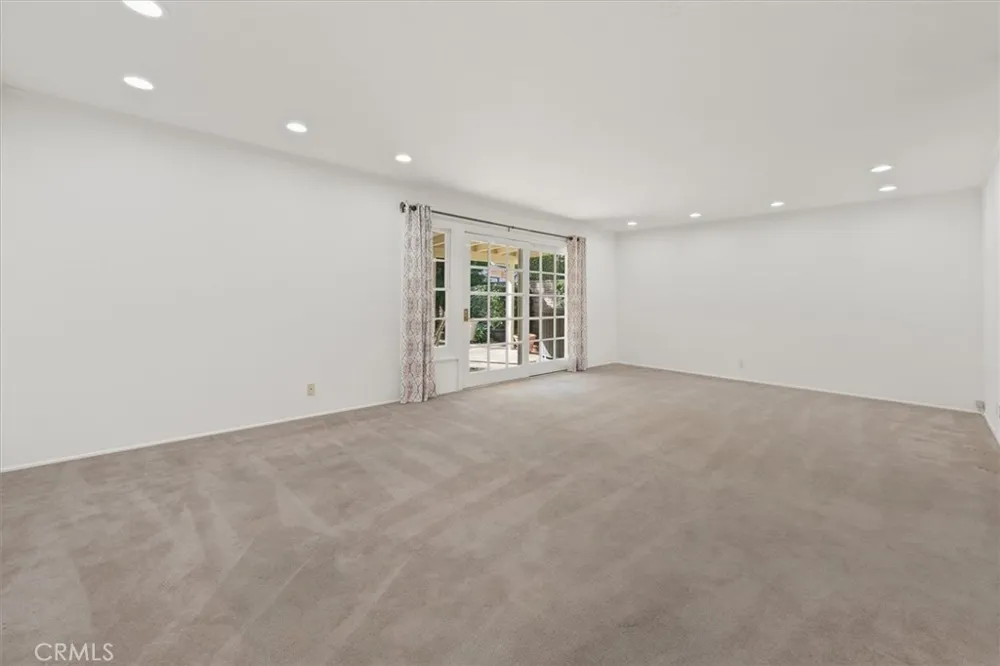 19100 Castlebay Lane Porter Ranch, CA 91326