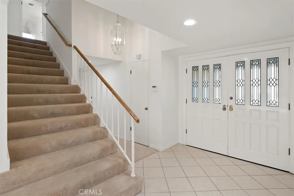 19100 Castlebay Lane Porter Ranch, CA 91326
