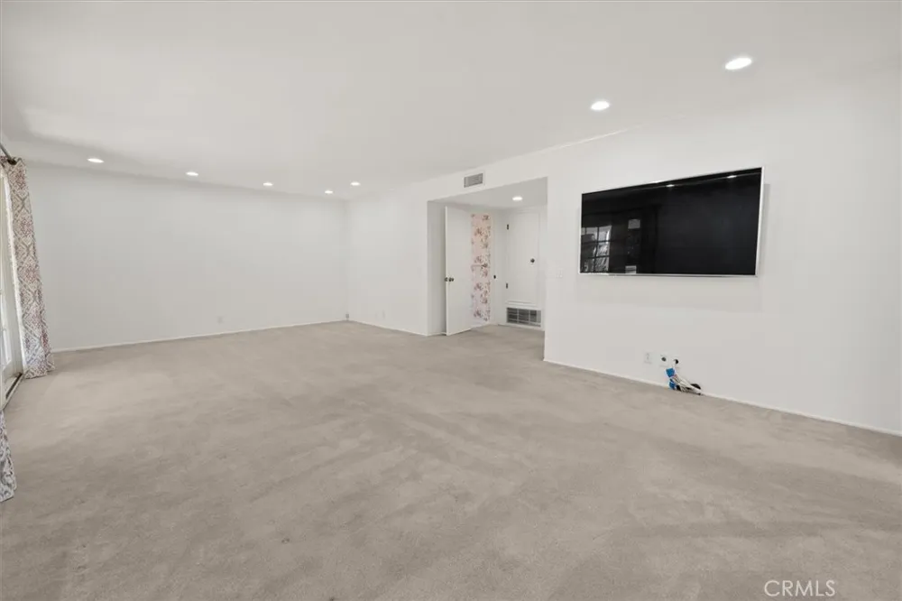 19100 Castlebay Lane Porter Ranch, CA 91326