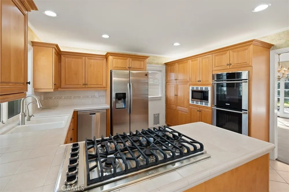 19100 Castlebay Lane Porter Ranch, CA 91326