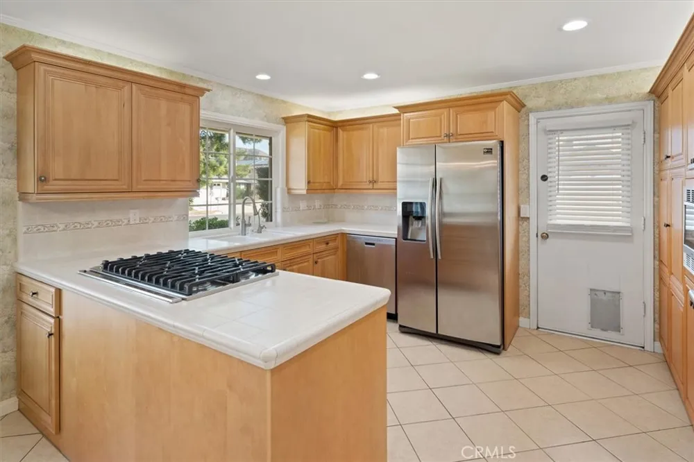 19100 Castlebay Lane Porter Ranch, CA 91326