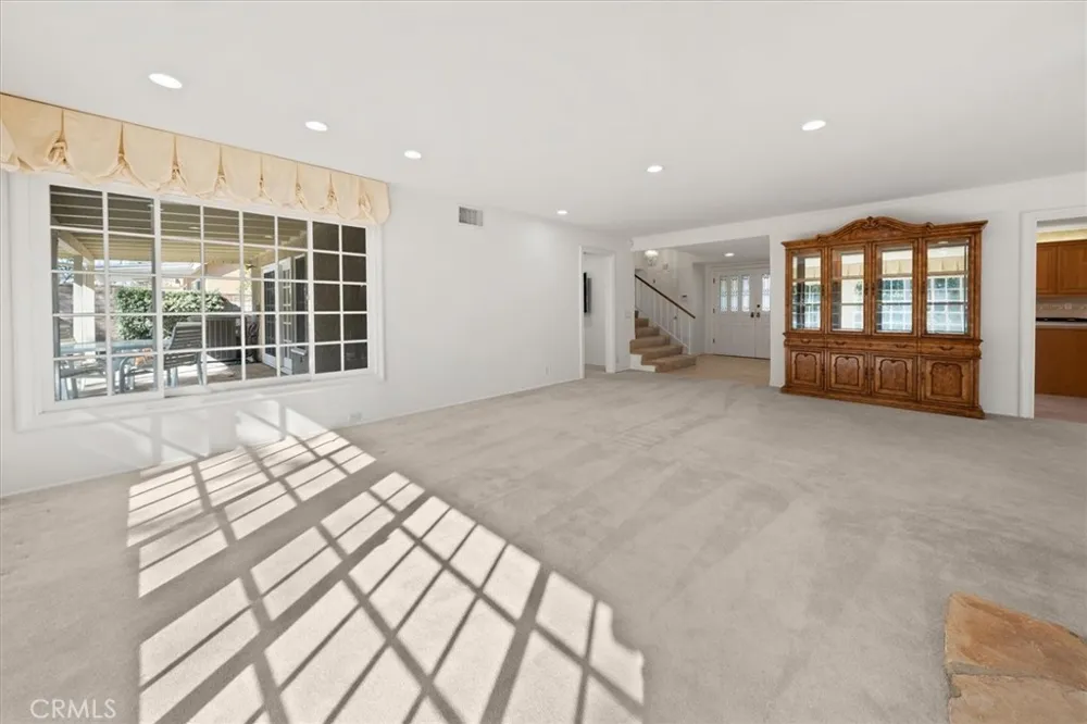 19100 Castlebay Lane Porter Ranch, CA 91326