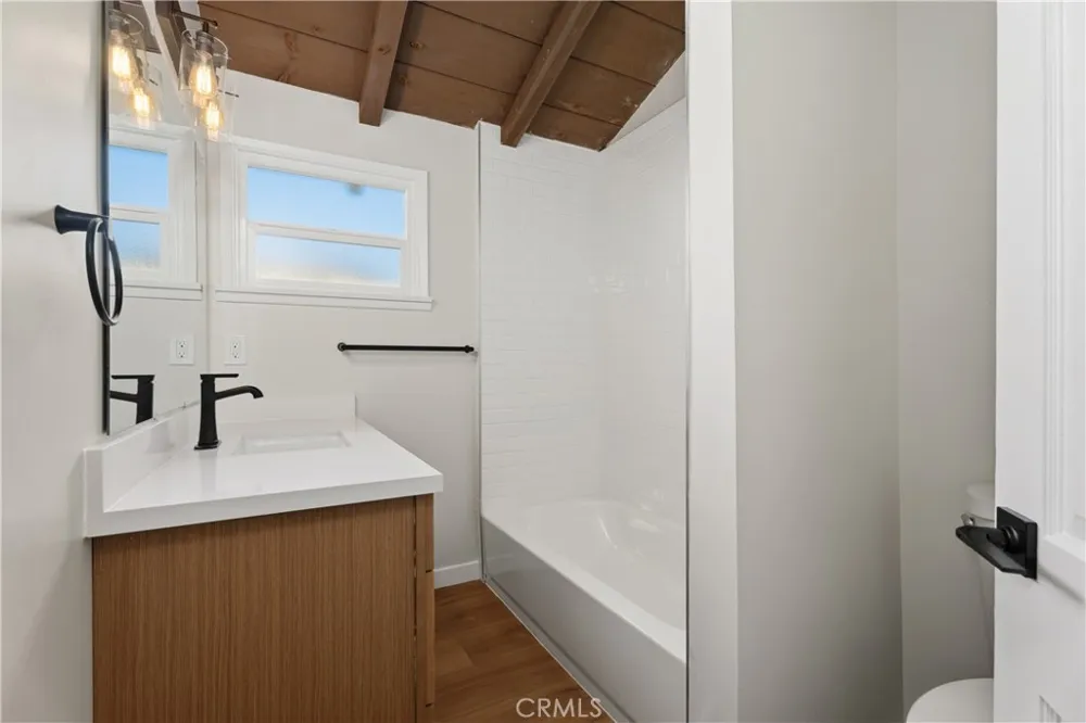 450 W 2nd Tustin, CA 92780