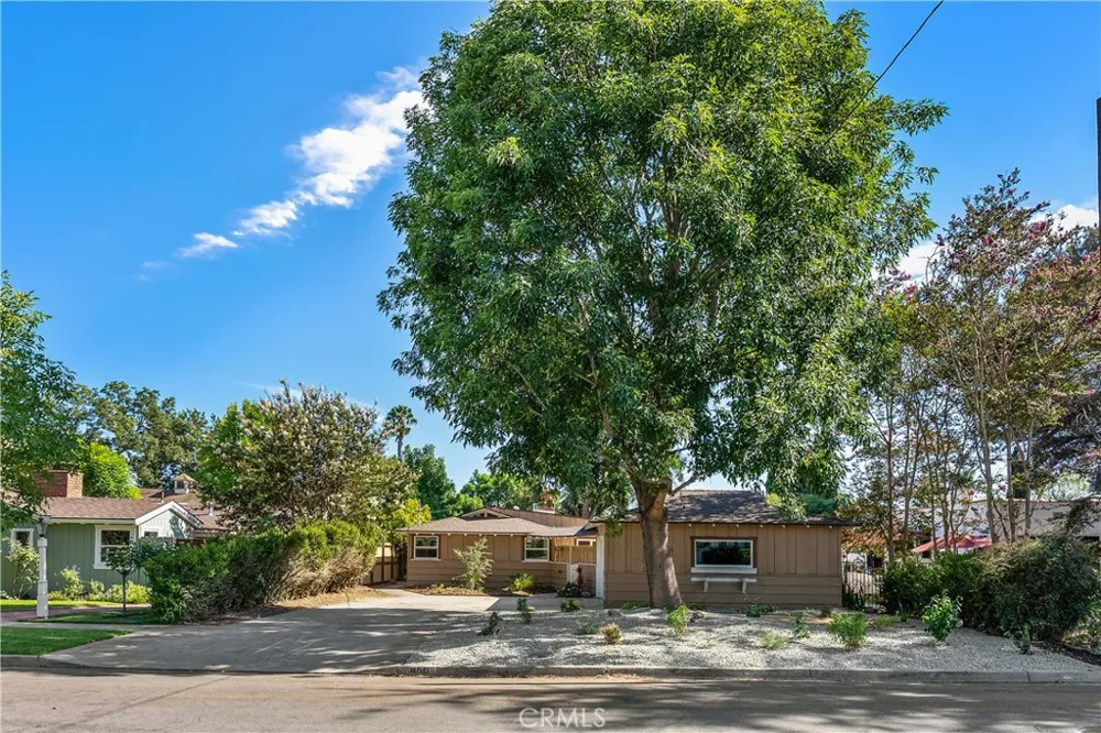 450 W 2nd Tustin, CA 92780