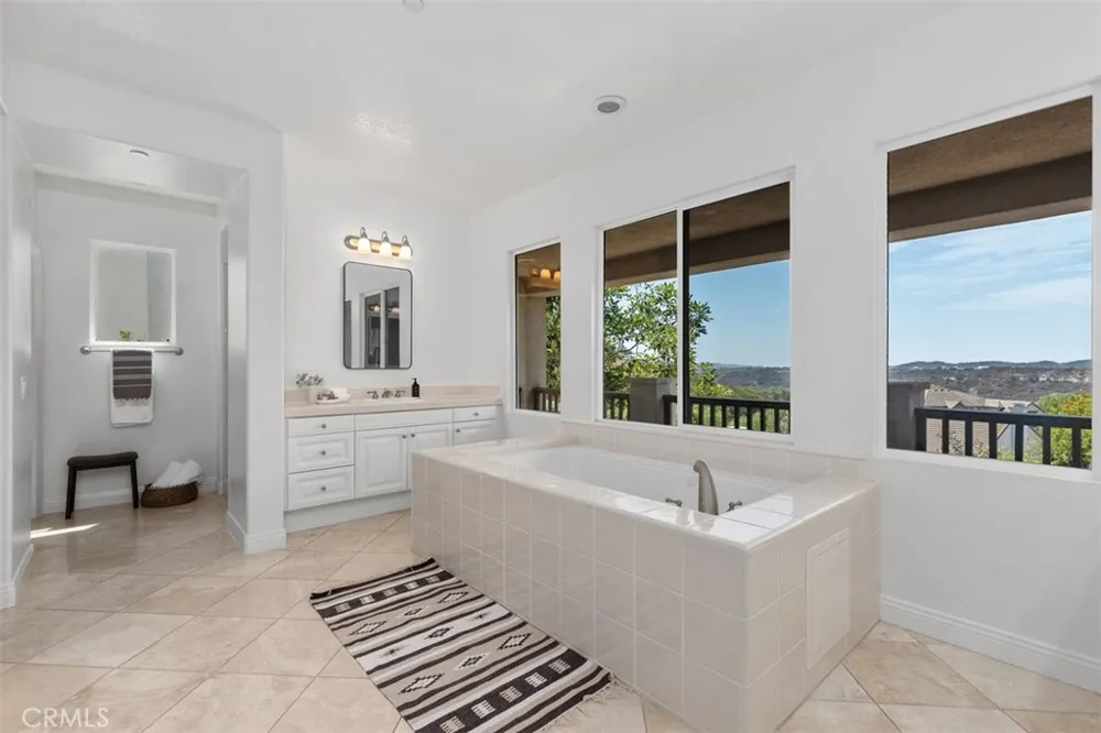 27 Running Brook Coto de Caza, CA 92679