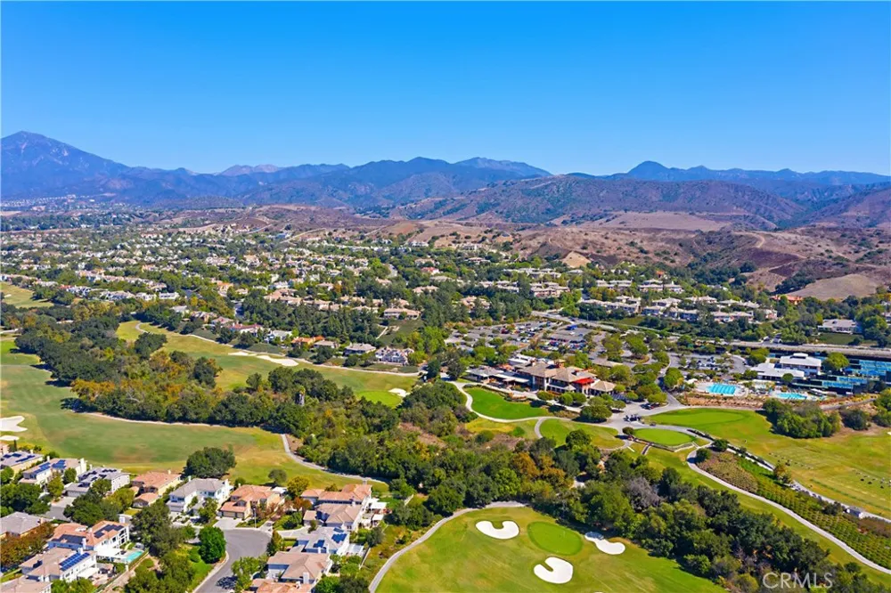 27 Running Brook Coto de Caza, CA 92679