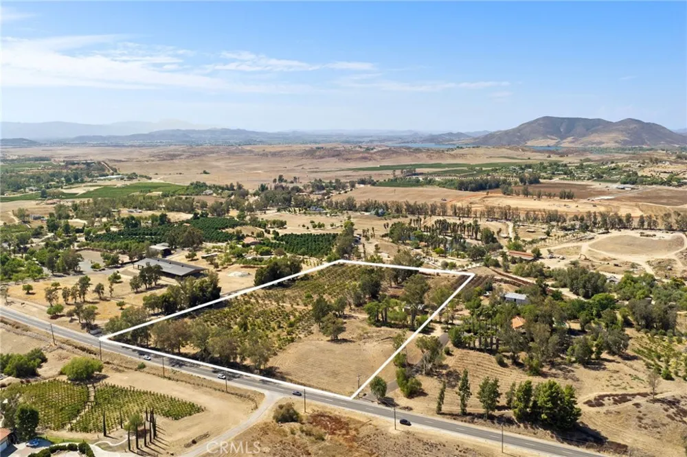 Glenoaks Road Temecula, CA 92592