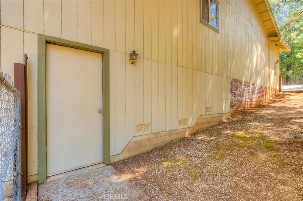 14579 Carnegie Magalia, CA 95954