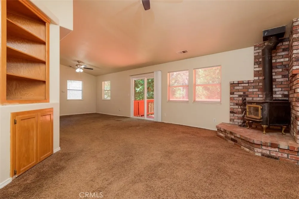 14579 Carnegie Magalia, CA 95954