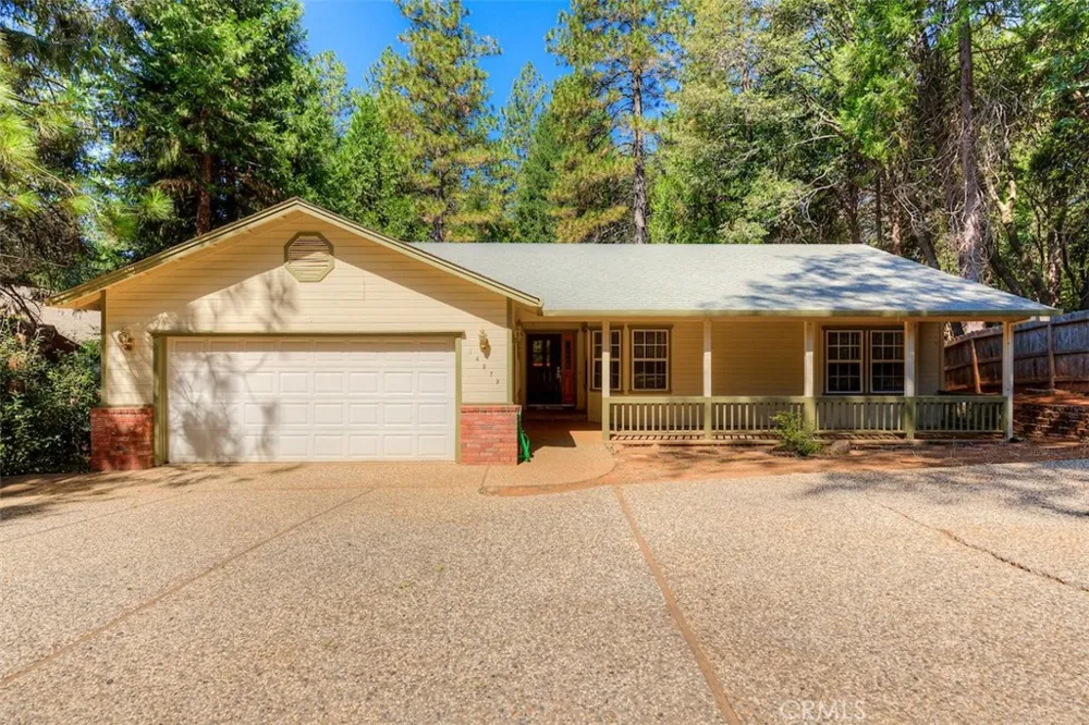 14579 Carnegie Magalia, CA 95954