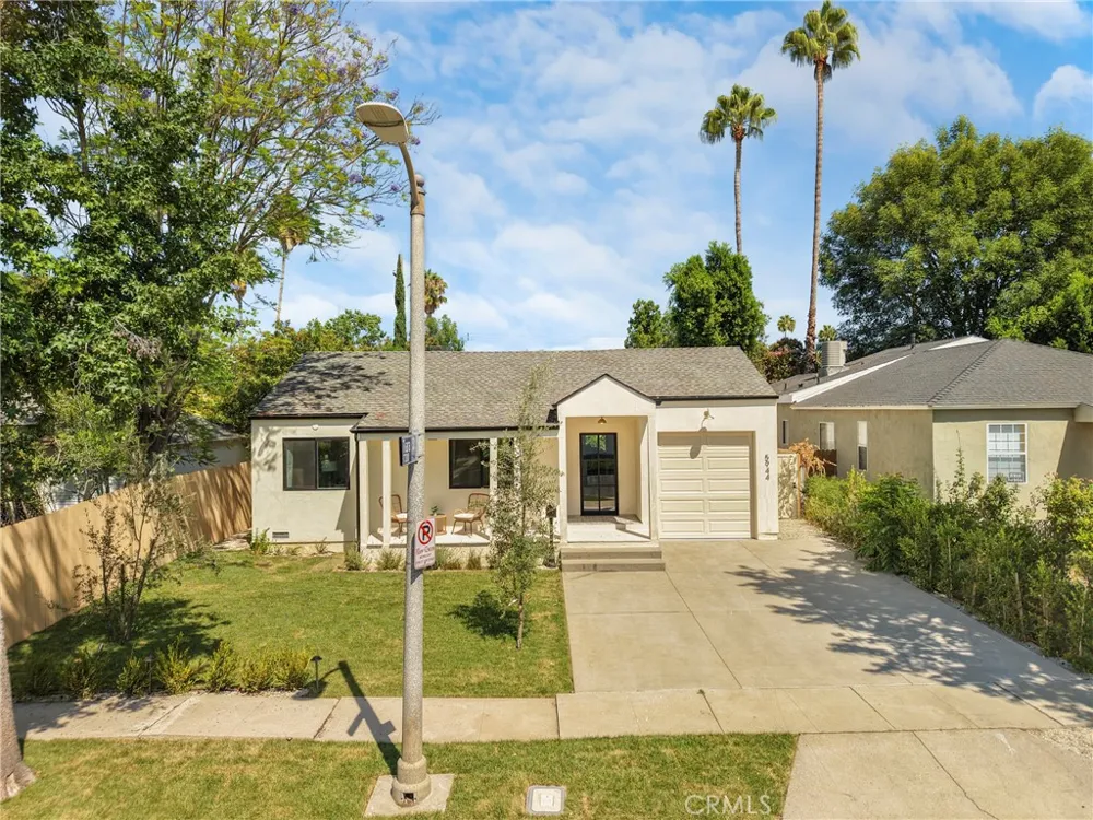5944 Lasaine Encino, CA 91316
