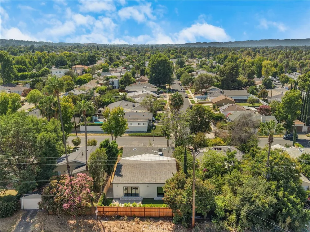 5944 Lasaine Encino, CA 91316
