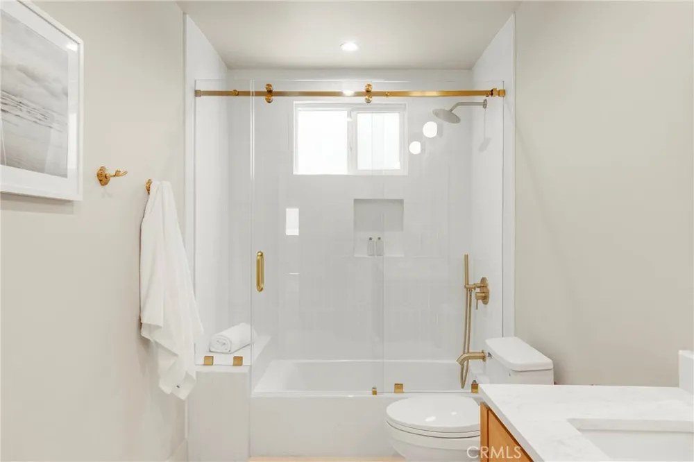 5944 Lasaine Encino, CA 91316