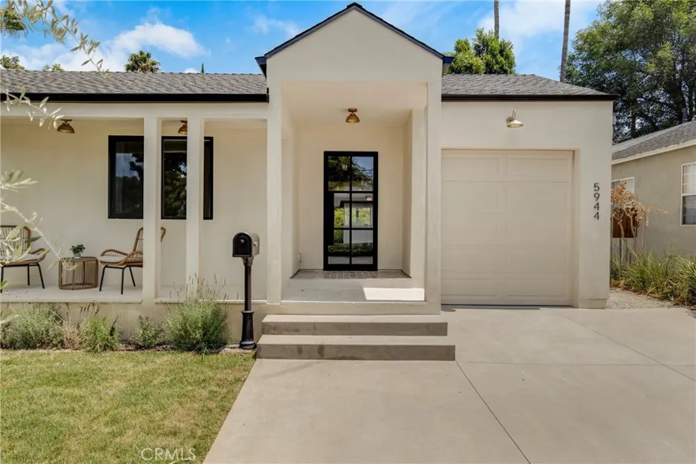 5944 Lasaine Encino, CA 91316
