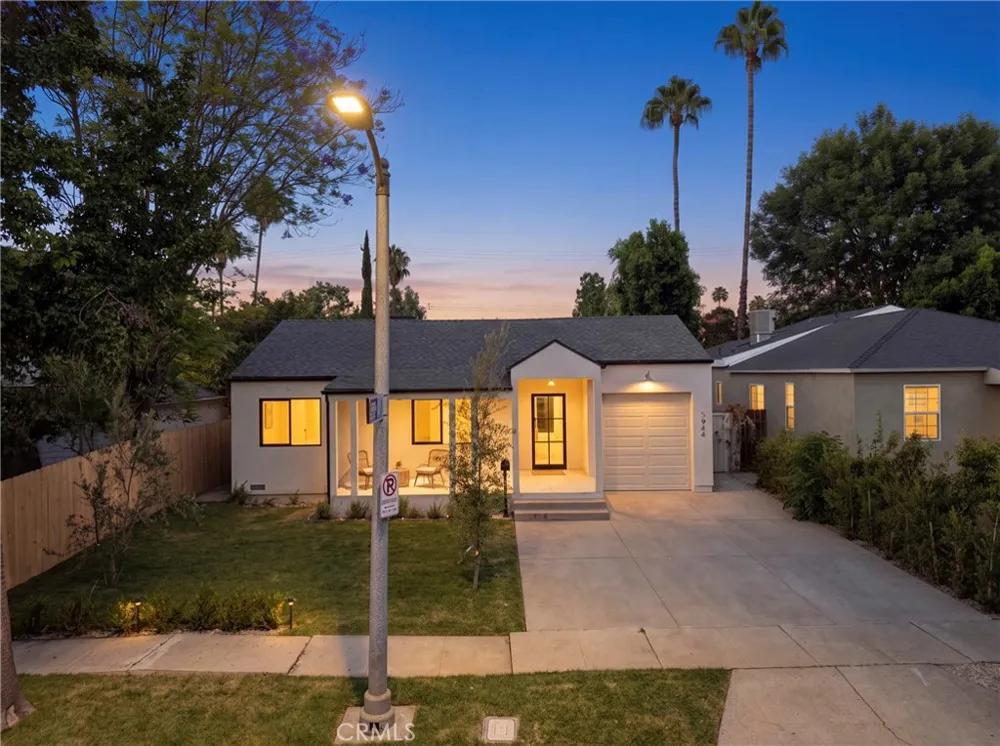 5944 Lasaine Encino, CA 91316