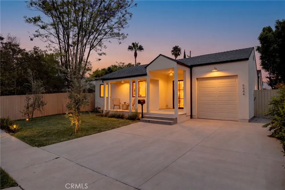 5944 Lasaine Encino, CA 91316