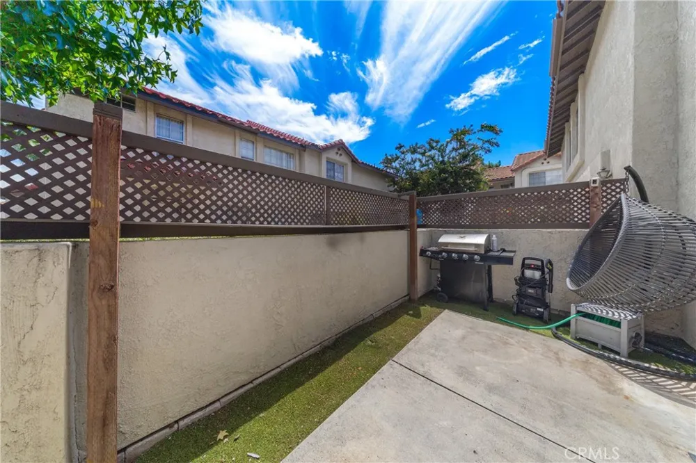 23345 La Crescenta Mission Viejo, CA 92691