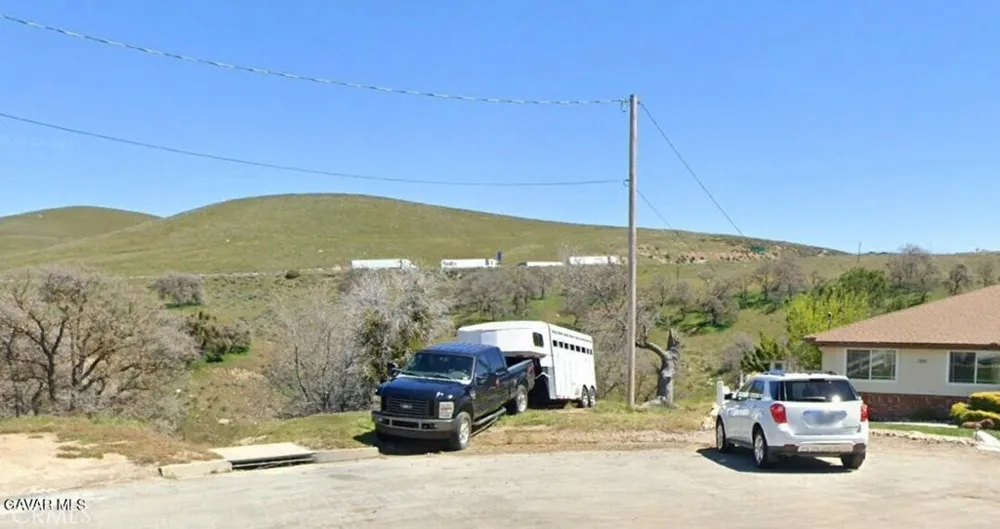 19300 Moon Tehachapi, CA 93561