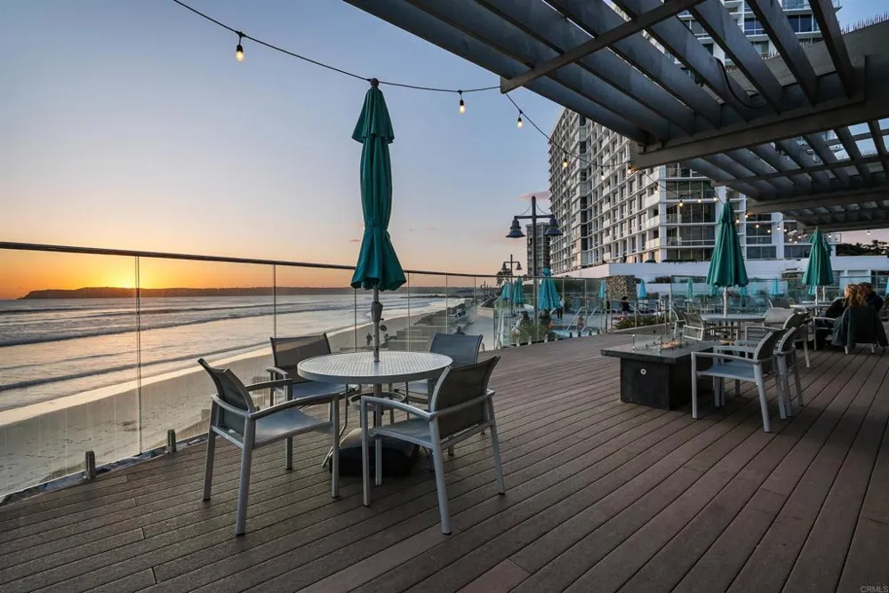 1820 Avenida Del Mundo #304 Coronado, CA 92118