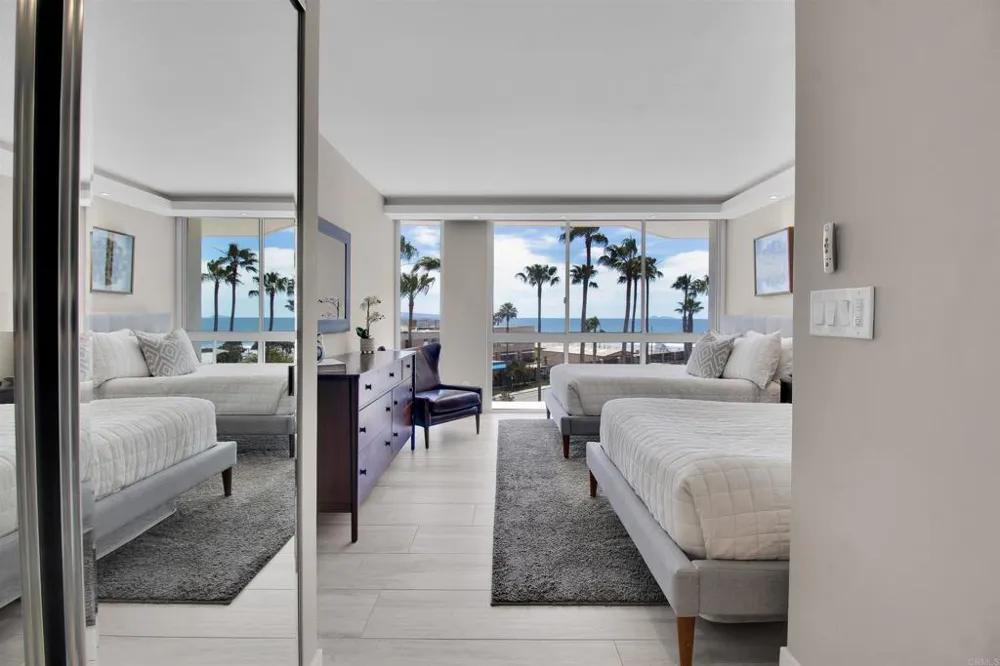 1820 Avenida Del Mundo #304 Coronado, CA 92118