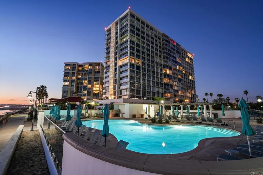 1820 Avenida Del Mundo #304 Coronado, CA 92118