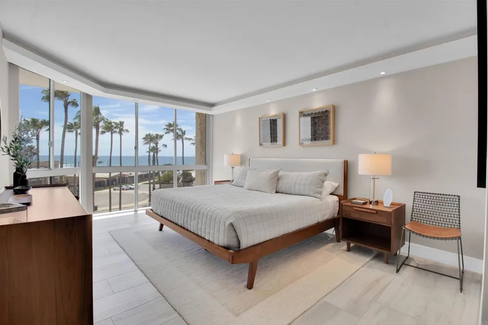 1820 Avenida Del Mundo #304 Coronado, CA 92118